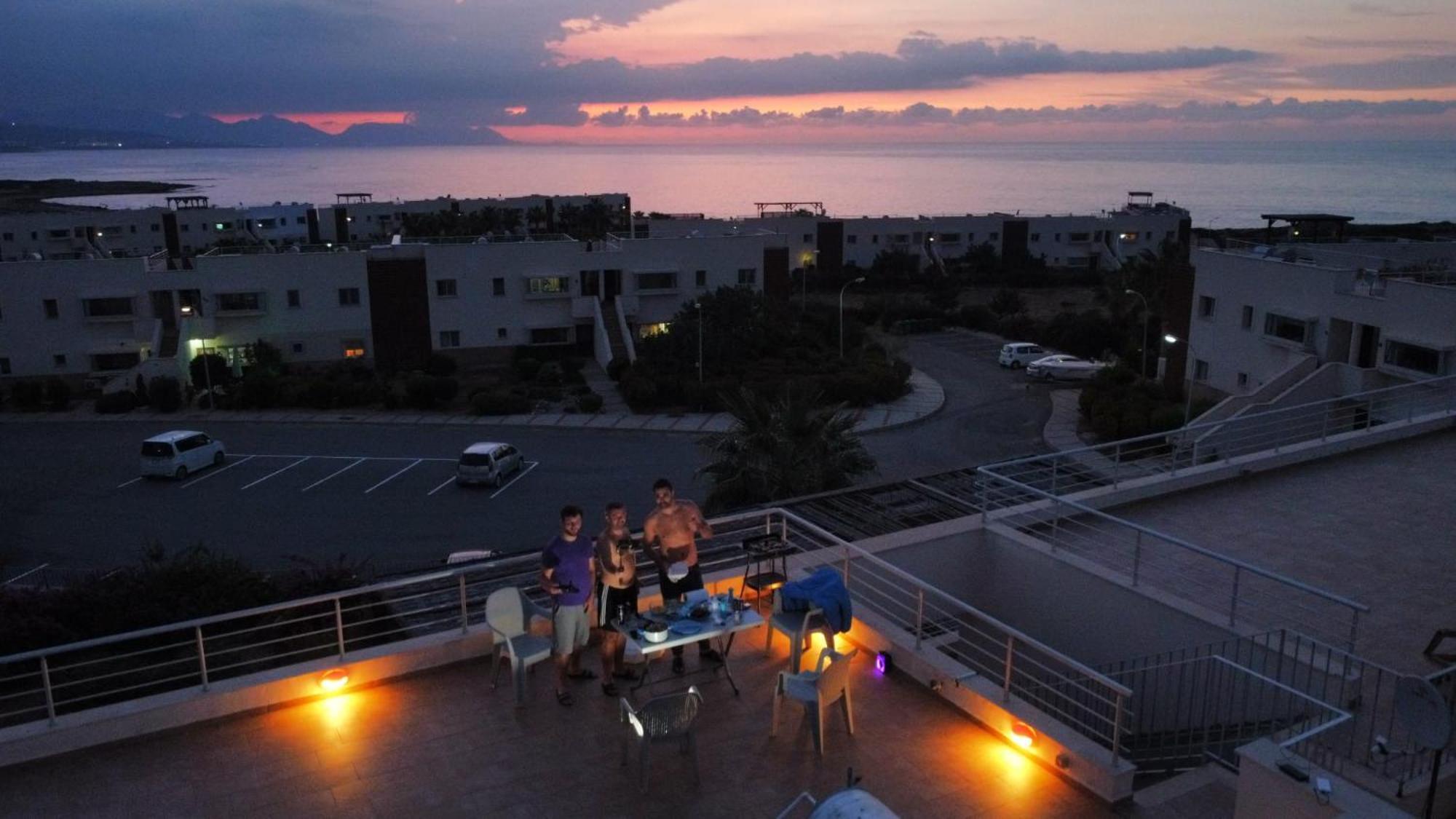 Penthouse With Rooftop Terrace Διαμέρισμα Ακανθού